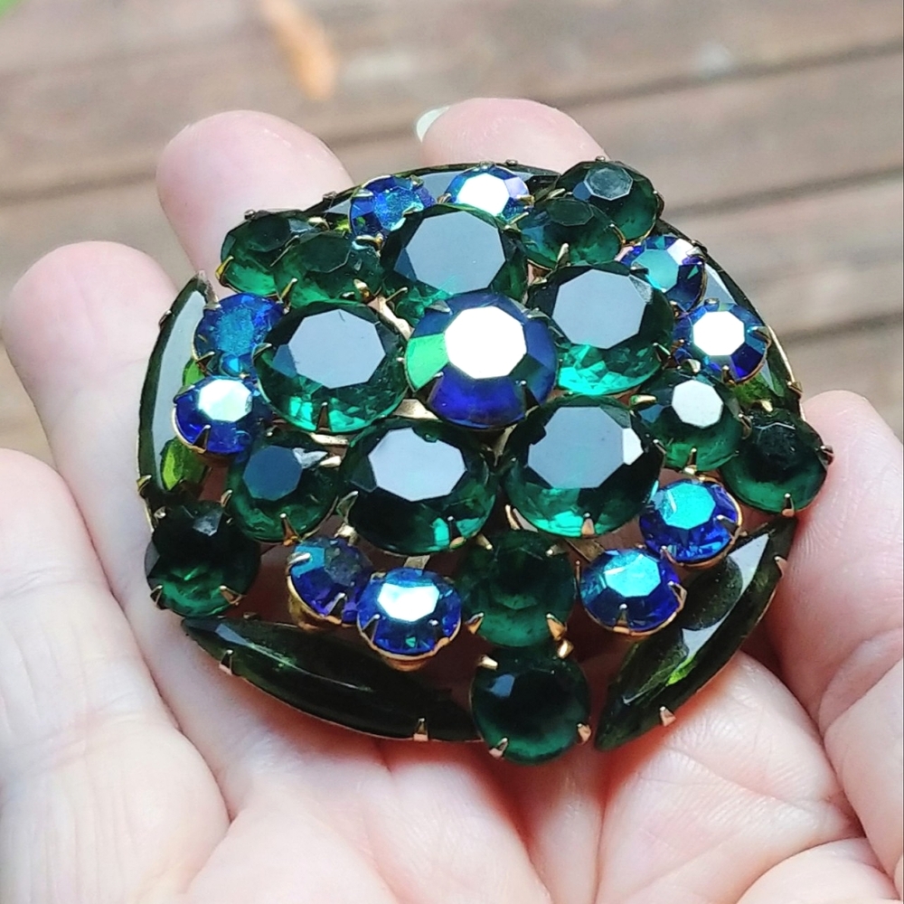 Stunning Large Vintage Blue Green Prong-set Rhinestone Brooch Pin